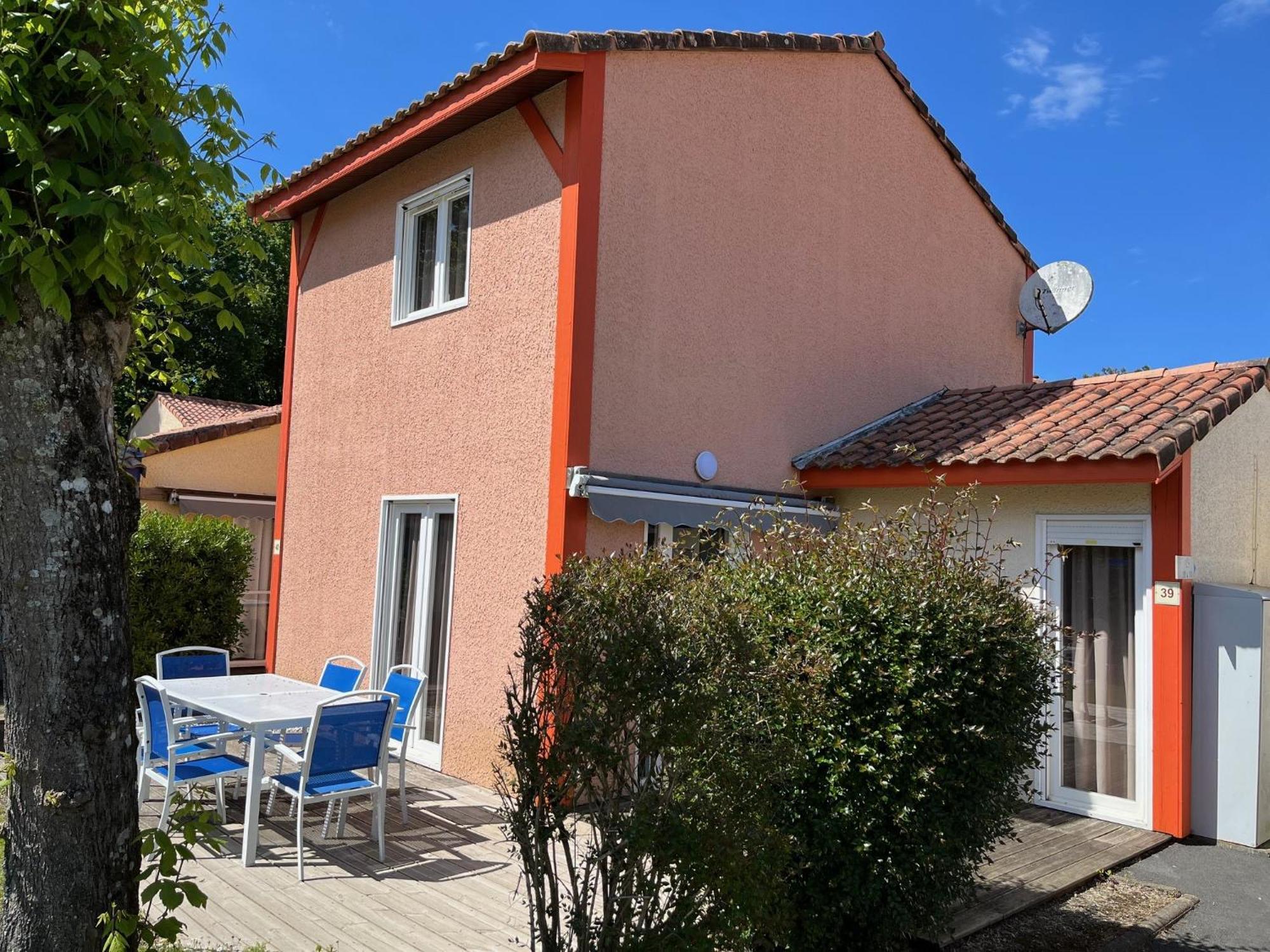 Patrimoine Et Immobilier Villas Du Lac Сустон Экстерьер фото