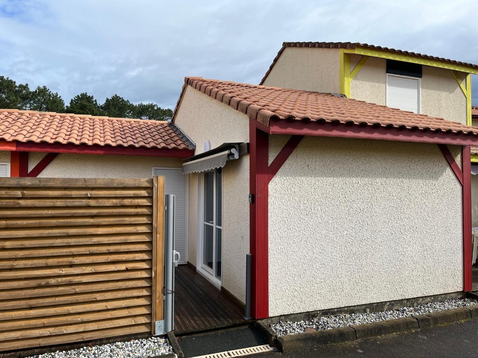 Patrimoine Et Immobilier Villas Du Lac Сустон Экстерьер фото