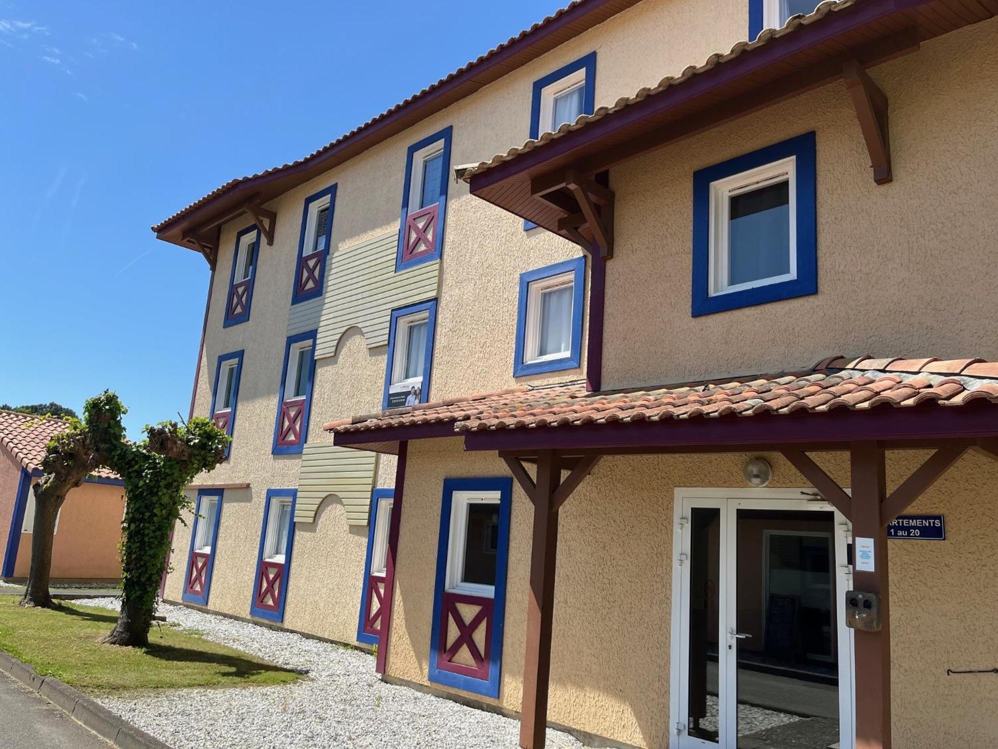 Patrimoine Et Immobilier Villas Du Lac Сустон Экстерьер фото